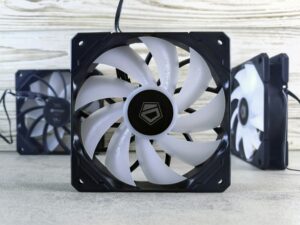 Imagem de um ventilador, simbolizando o frescor proporcionado pela tecnologia COOLING do forro da ITM, perfeito para forro de calçados.